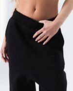 CRYSTALAND BLACK SWEATPANTS - obrazek 3