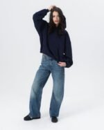 CRYSTALAND ESSENTIAL DARK NAVY HOODIE - obrazek 6