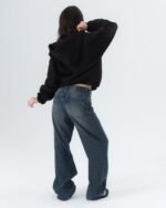 CRYSTALAND ESSENTIAL BLACK ZIP HOODIE - obrazek 5