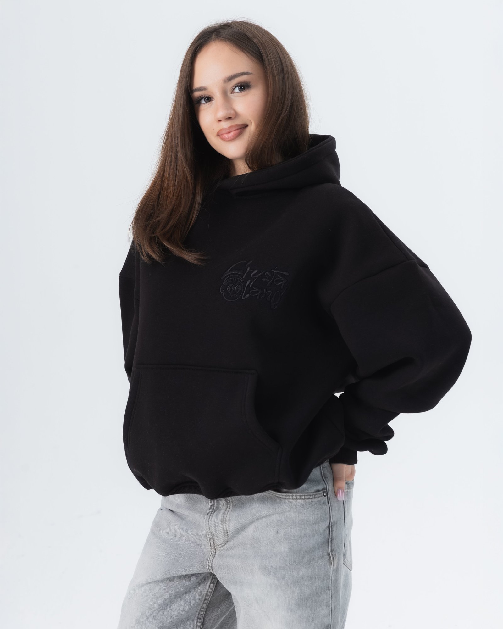 Crystaland_export-203_34981fa7-b95c-4ed0-8cdb-5007ae3c281b CRYSTALAND BASIC BLACK HOODIE - obrazek 1