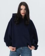 CRYSTALAND ESSENTIAL DARK NAVY HOODIE - obrazek 2