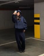 CRYSTALAND BASIC DARK NAVY HOODIE - obrazek 4