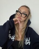 CRYSTALAND DARK NAVY ZIP UP HOODIE - obrazek 4